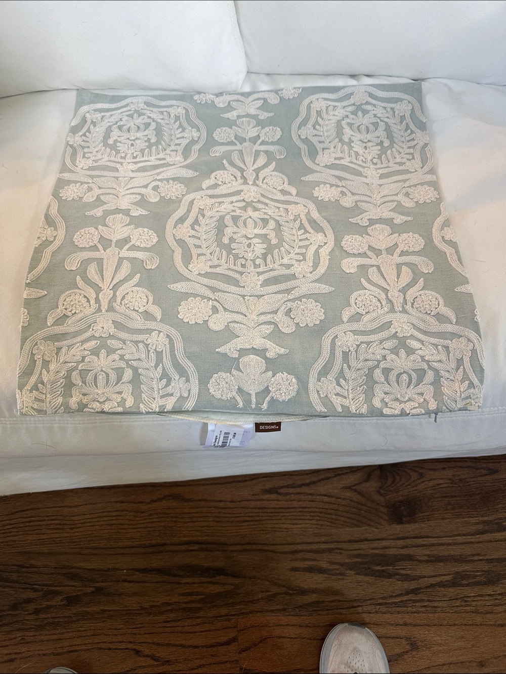 Ballard Designs Elsbeth Crewel Embroidered Pillow 20x20